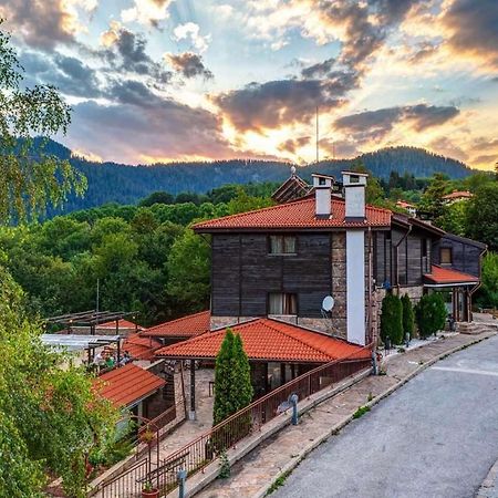 Hotel Smilen Smolyan Exterior photo